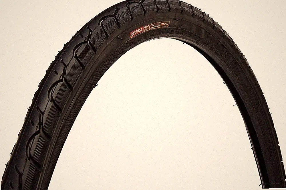 Kenda Kwest Commuter/Recumbent Bicycle Tire