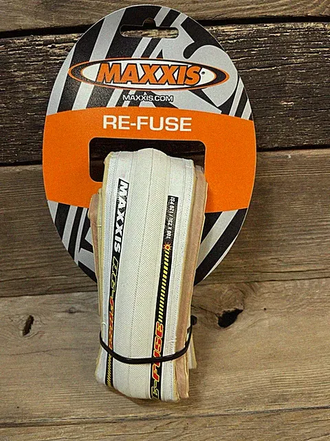 Maxxis Re-Fuse Refuse Folding Bicycle Tire 700x23 WHITE Fixed Gear Road