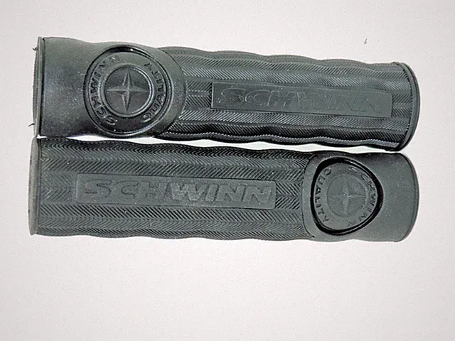 Schwinn OEM Bicycle Cruiser Handlebar Grips MTB Hybrids 130mm Black