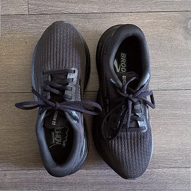 Size 8.5 Medium B Brooks Men’s Glycerin 21 Running Black Ebony 1204081b020